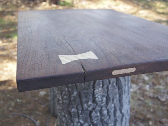 Walnut board with splits